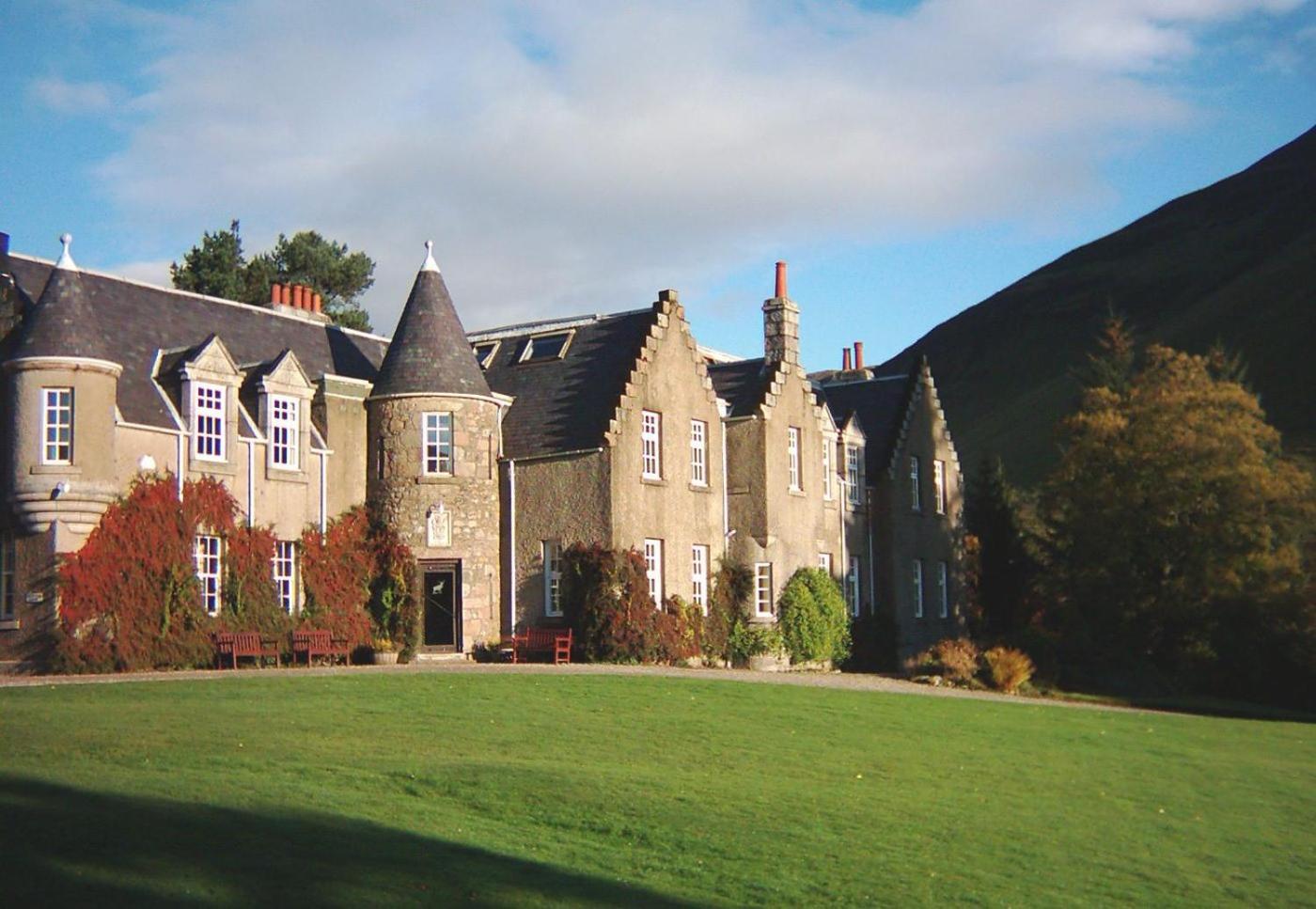 Dalmunzie Castle Hotel Spittal of Glenshee Bagian luar foto