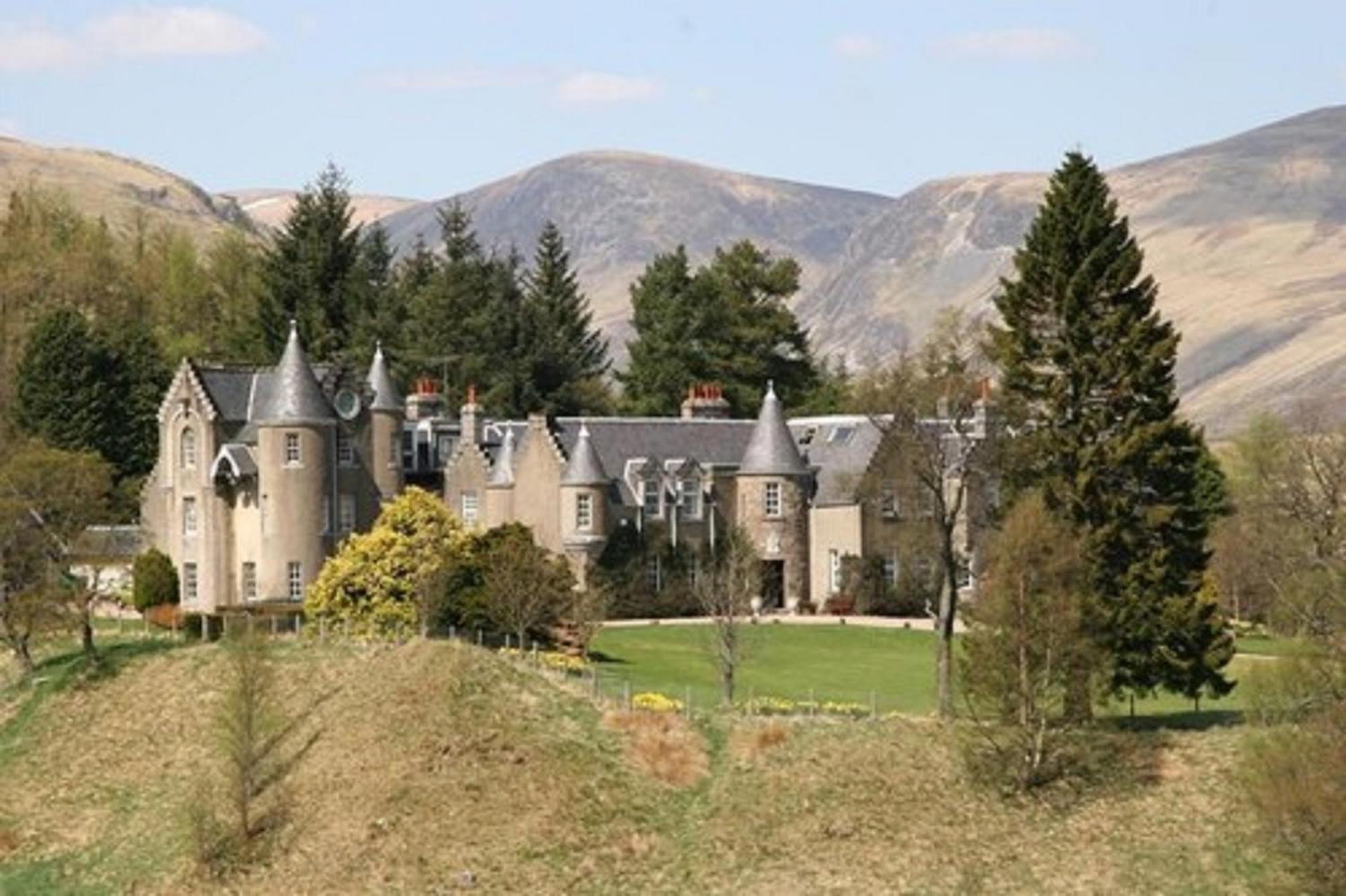 Dalmunzie Castle Hotel Spittal of Glenshee Bagian luar foto